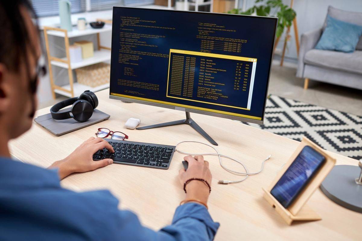 計算機科學與技術 vs 軟件工程 高就業如何選擇？